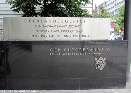 OLG Frankfurt: Facebook-Account-Inhaber haften für Inhalte - Das OLG Frankfurt regelt die Haftung von Inhalten auf einer Pinnwand eines Facebook-Kontos.