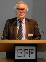 Trauer um den Düsseldorfer Medien-Anwalt Dr. Wolfgang Maaßen - Dr. Wolfgang Maaßen beim letzten öffentlichen Auftritt auf der 41. BFF-Mitglieder-Versammlung am 17. Mai 2014 in Hamburg, Foto: Matthias Krüger