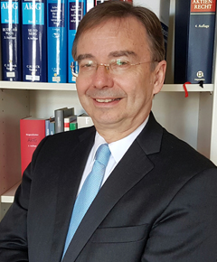 Büsing, Müffelmann & Theye holt den Ex-Staatssekretär und IT-Experten Prof. Dr. Bernhardt an Bord - Prof. Dr. Wilfried Bernhardt verstärkt das Berliner BMT-Büro – Foto: BMT